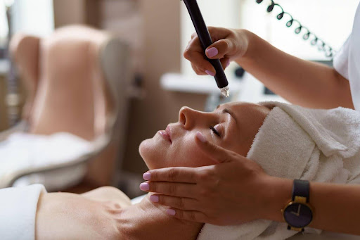 scar removal treatment, trauma scars, uneven skin texture